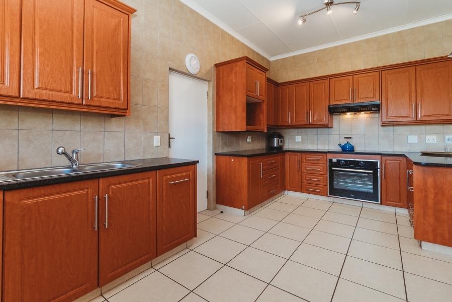 3 Bedroom Property for Sale in Heather Park Western Cape